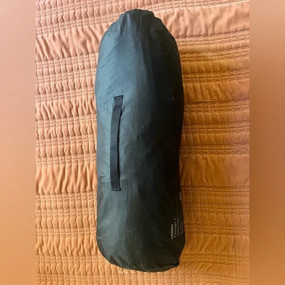 REI Passage 1 One Person Tent in Dark Green - Picture 2 of 5